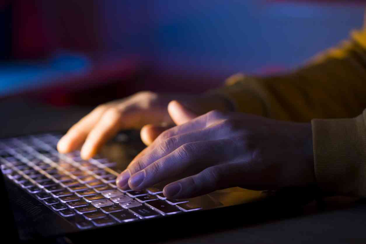 How to Flush DNS Cache on Windows, Mac, and Chrome