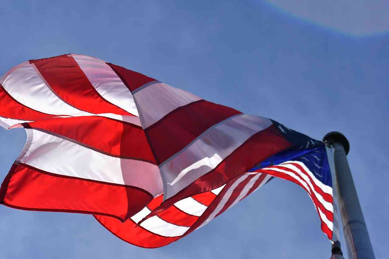 Tips to Avoid Labor Day Shopping Scams 2025