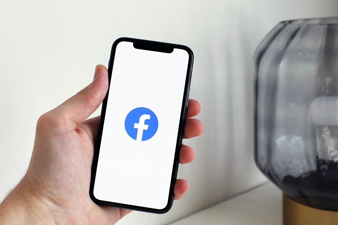 log in facebook