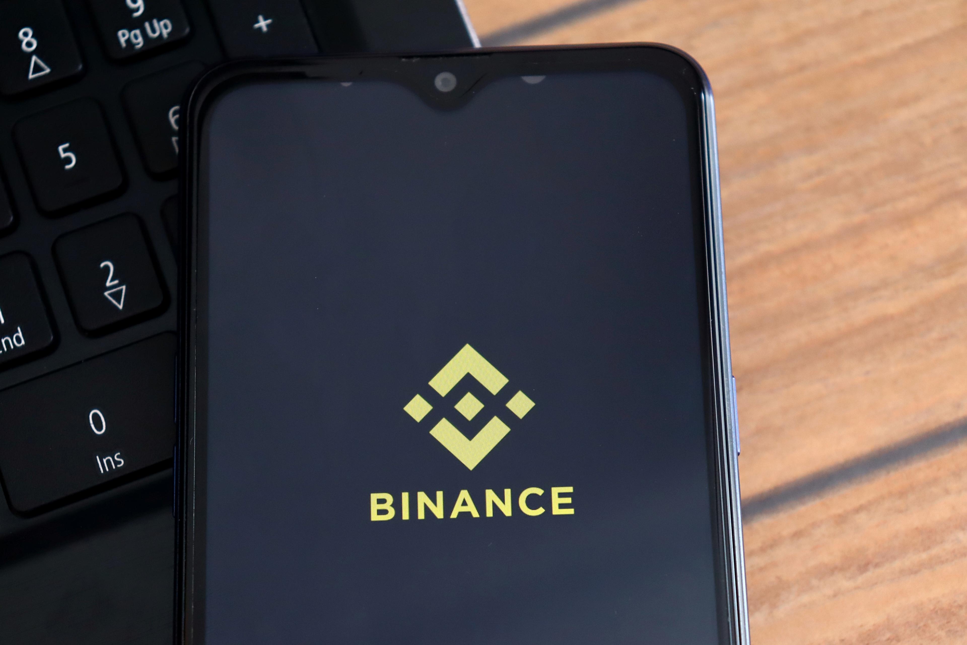 Binance, Tinder, Costco, and Walmart – Top Phishing Scams of the Week